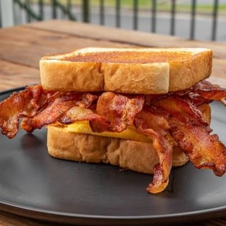 EGG / CHEESE SANDWICH